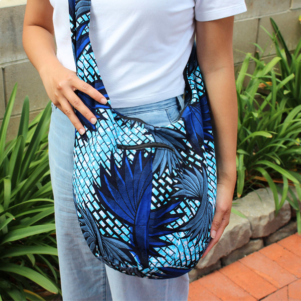 Sojourner Tote: Blue Palm
